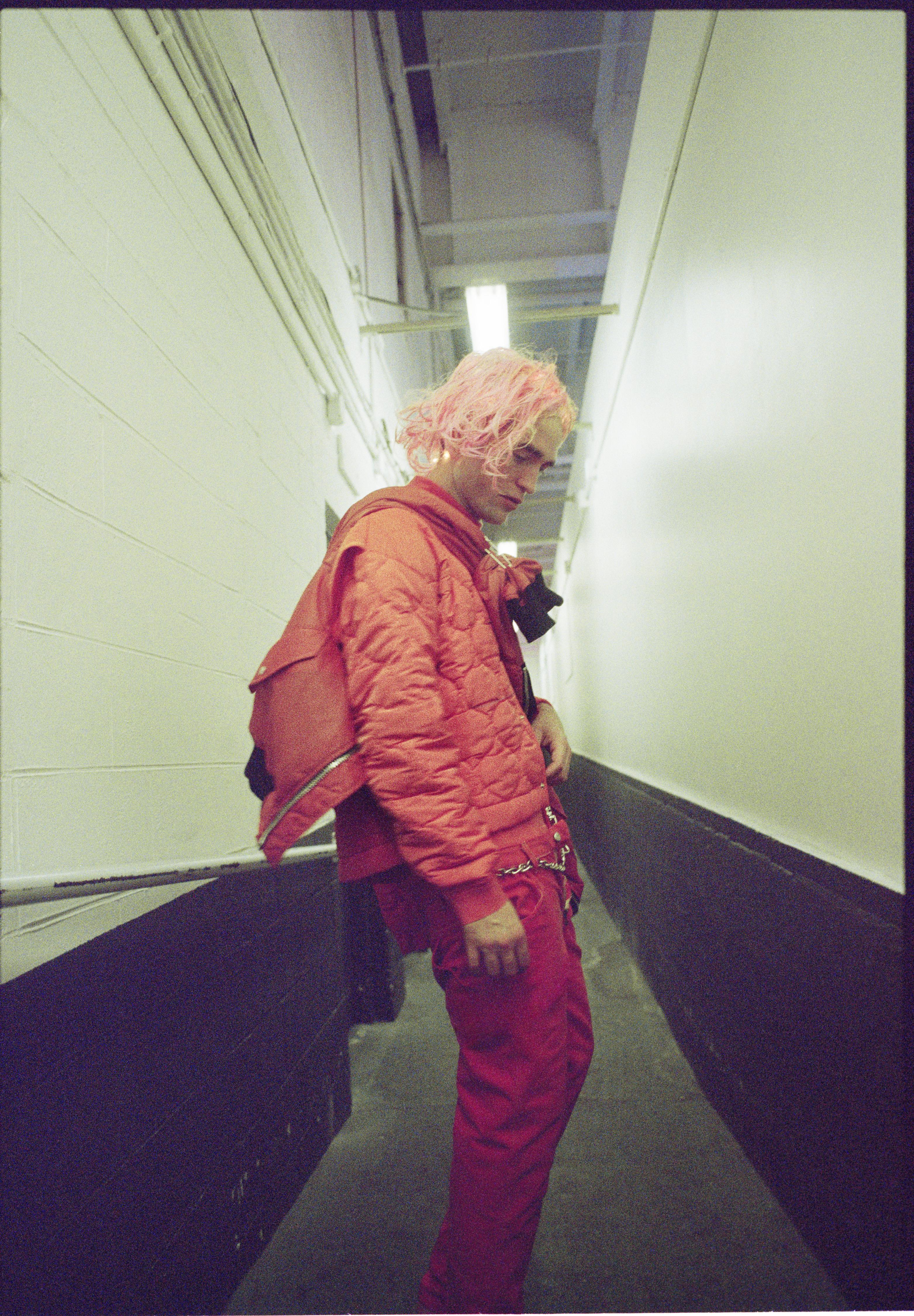 001.jpg